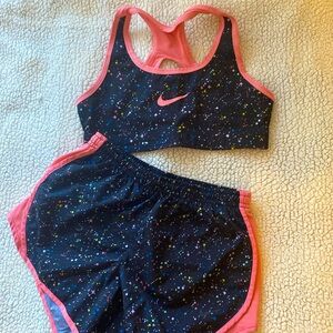NIKE Girls shorts and sports bra set